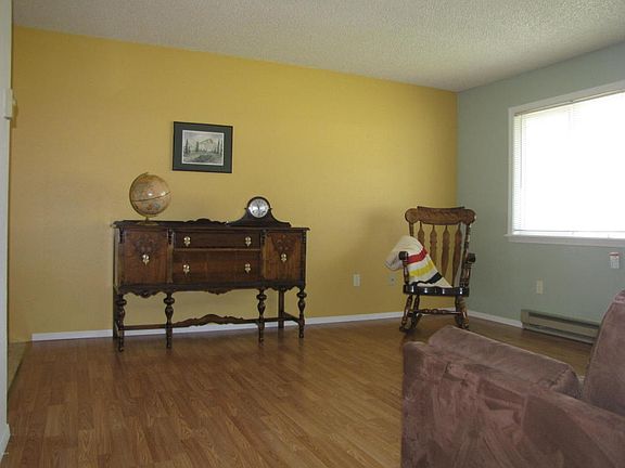 5th image of 15 Catrina Ln