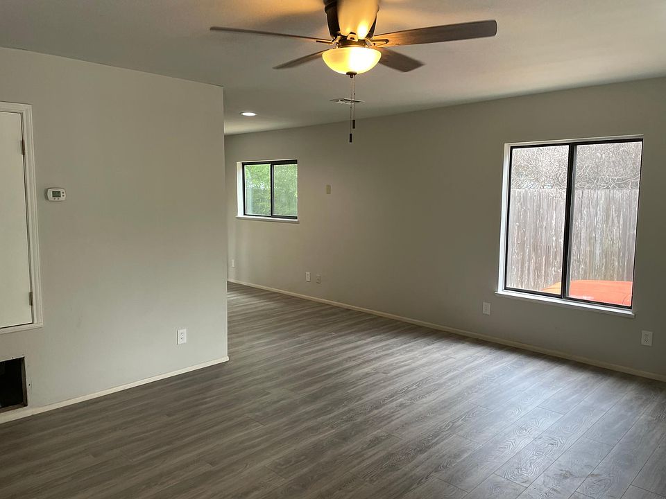 1st image of 510 S Plant Ave