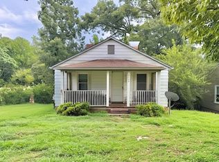 714 E Sharpe St, Statesville, NC 28677