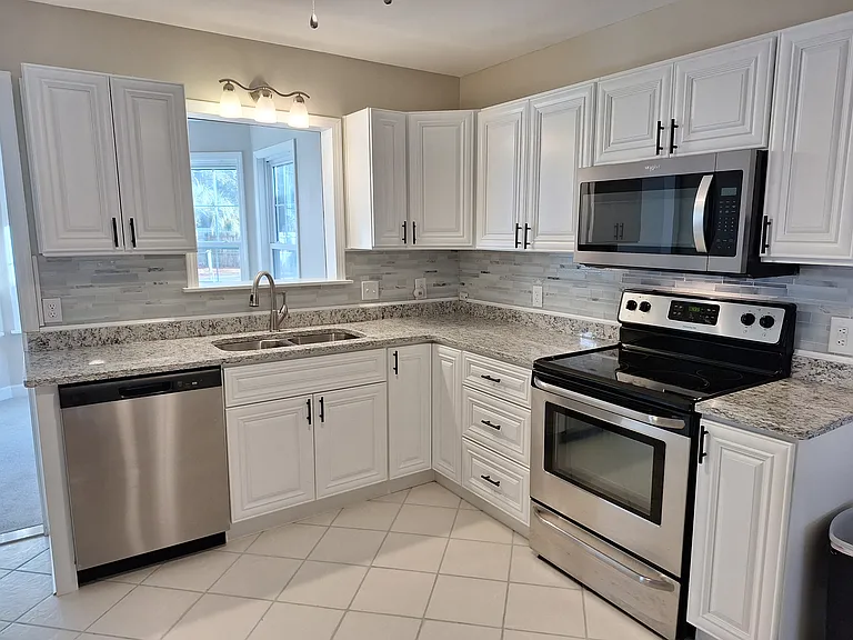 9742 Smalls Dr — Photo 15