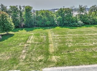 Condor Dr, Decatur, IL 62526