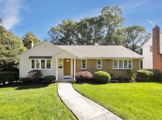 189 McCosh Rd, Montclair, NJ 07043