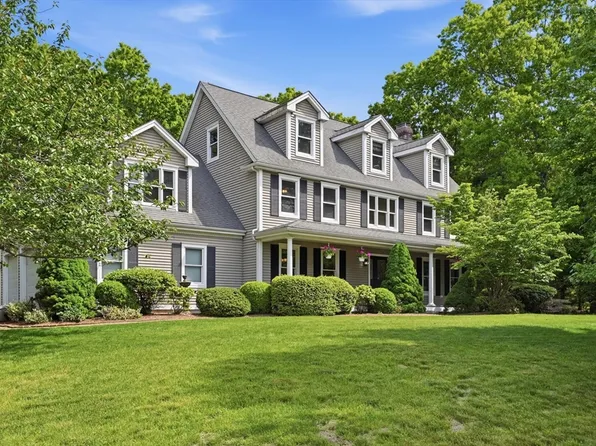 19 Carter Rd, Foxboro, MA 02035