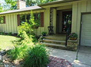 425 Morningside Ln, Newton, KS 67114