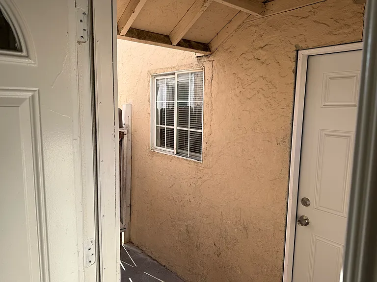 1170 W Rialto Ave — Photo 22