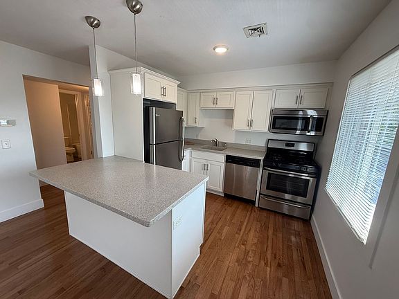 2nd image of 428 N 40th St APT 9