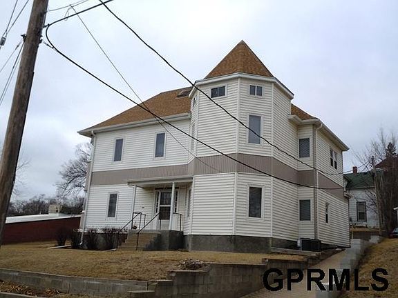 2nd image of 701 E Huron St