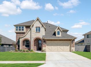 825 Twisted Leaf Ln, Aubrey, TX 76227