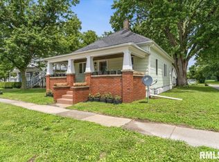 105 S 1st St, Oakford, IL 62673