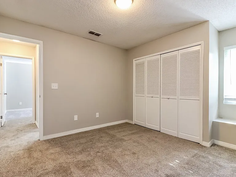 8012 Cameron Cay Ct — Photo 13