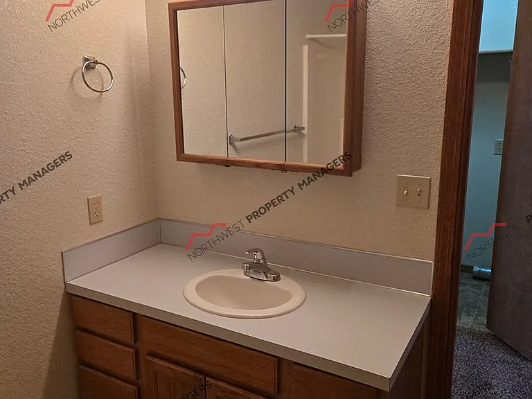 1268 State Route 505 — Photo 10