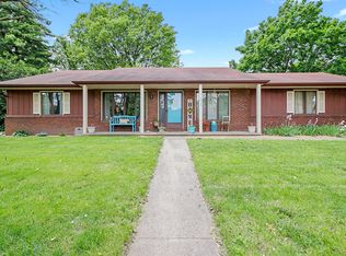 2305 Clover Ln, Champaign, IL 61821