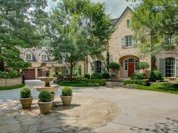 1005 Heards Ferry Rd, Atlanta, GA 30328