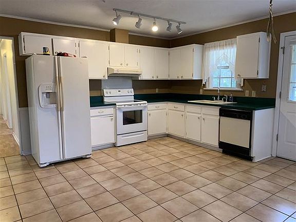 5th image of 2152 Faulk Dr