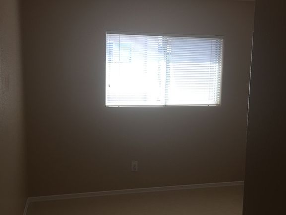 5th image of 37 Summer Walk Ave