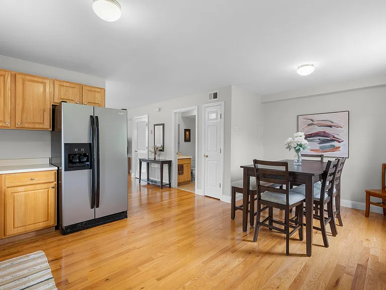 342 Front St #2 — Photo 43