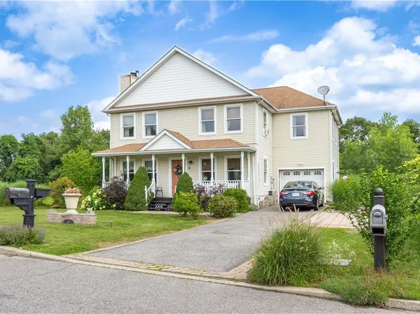 70 Rhone Ridge Drive, Pawling, NY 12564