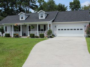 114 Goldie Ln, Beulaville, NC 28518