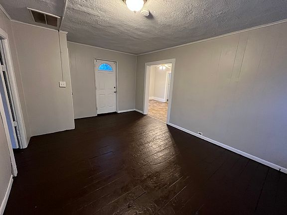 5th image of 313 Page St NE #2