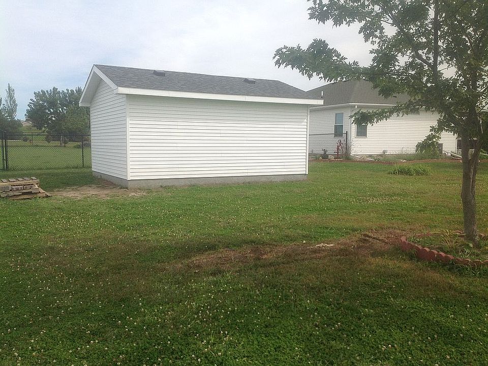 2nd image of 22800 Holdrege St