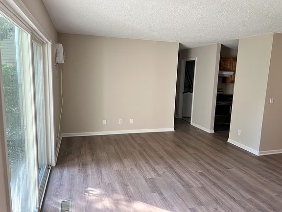 2nd image of 2490 Cobble Hill Ct #D