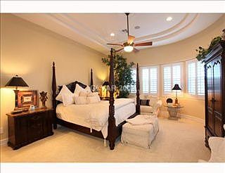 4th image of 216 Villa Borghese St