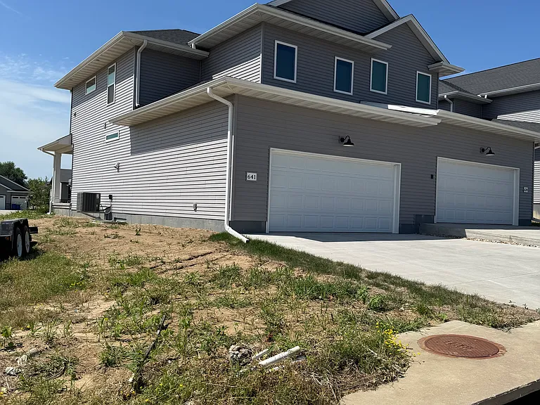 641 Catherine Dr — Photo 4
