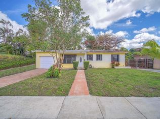 2221 SW 67th Ave, Hollywood, FL 33023