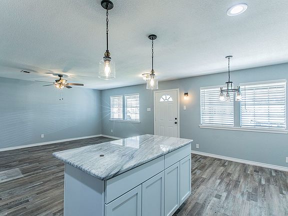 5th image of 1001 S Andrea Dr
