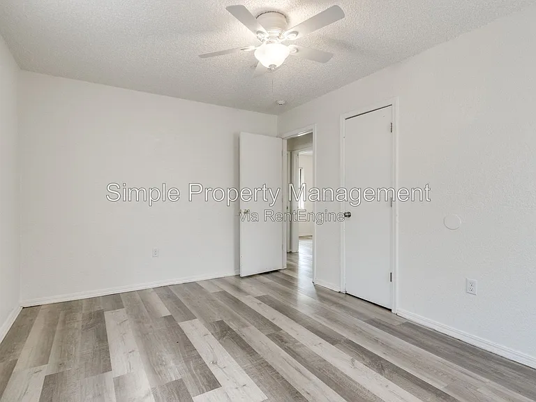 14222 NE 4th St — Photo 11