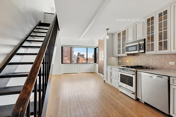 Rented by Engel & Völkers New York City | media 3