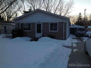 39645 Macomber St, Harrison Township, MI 48045