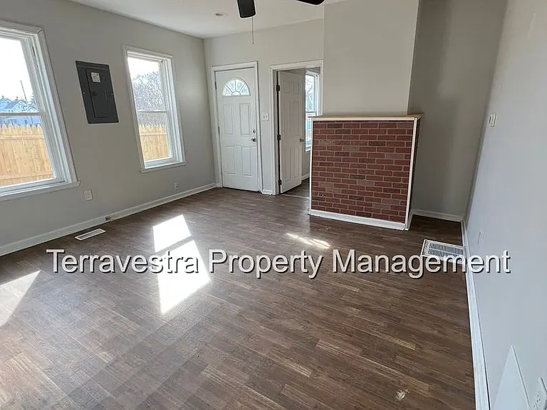 711 N 3rd Street — Photo 1