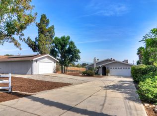 14430 Oakley Dr, Riverside, CA 92503