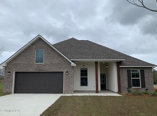 10352 Caroline Dr, Gulfport, MS 39503