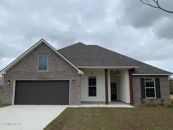 10352 Caroline Dr, Gulfport, MS 39503
