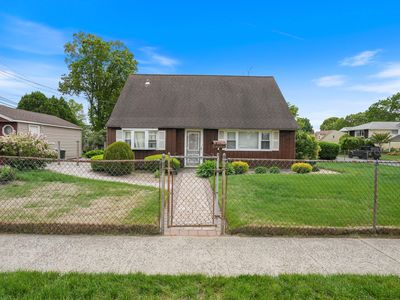 2466 Jefferson Court, East Meadow, NY, 11554
