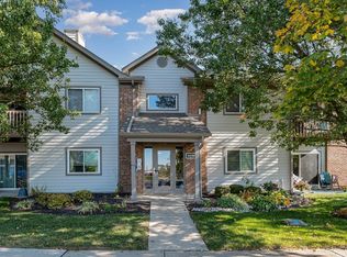 8876 Eagleview Dr APT 6, West Chester, OH