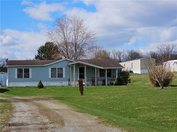 126 Country Side Dr, Valencia, PA 16059