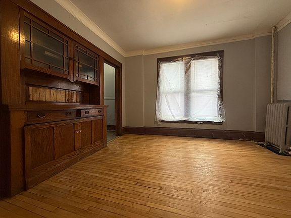3rd image of 1302 Linden Ave APT 213