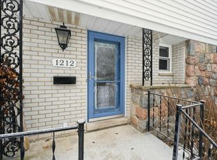 1212 Naples Ct, Ann Arbor, MI 48103