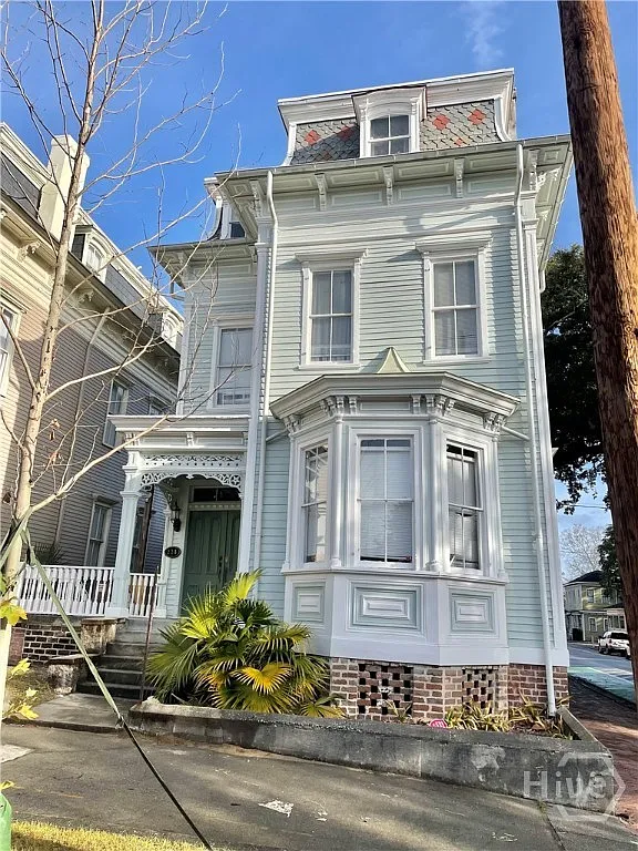 2 bed, 1.5 bath, 1128 sqft, $2,200 — Photo 1