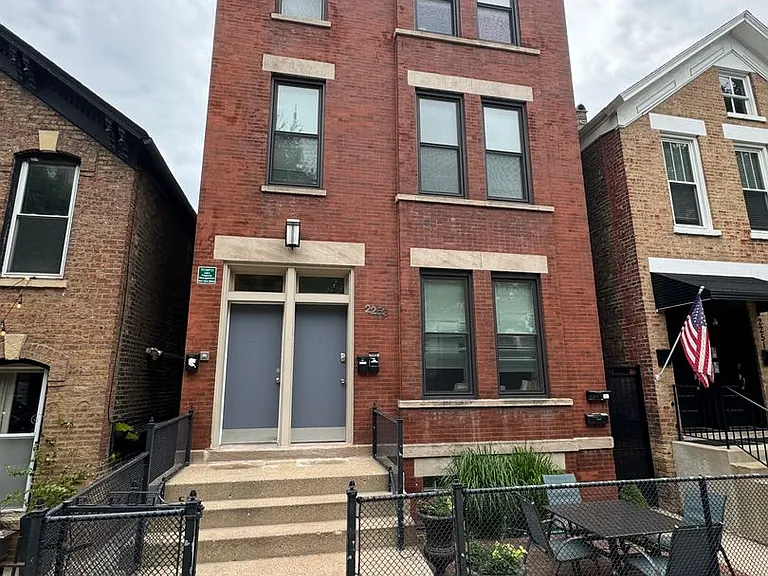 2253 N Janssen Ave — Photo 14