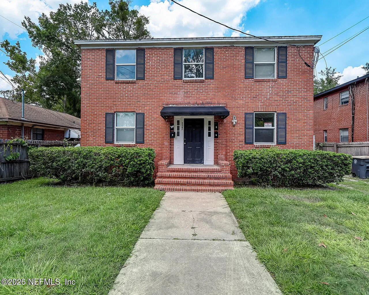 1 bed, 1.0 bath, 642 sqft, $1,050 — Photo 1