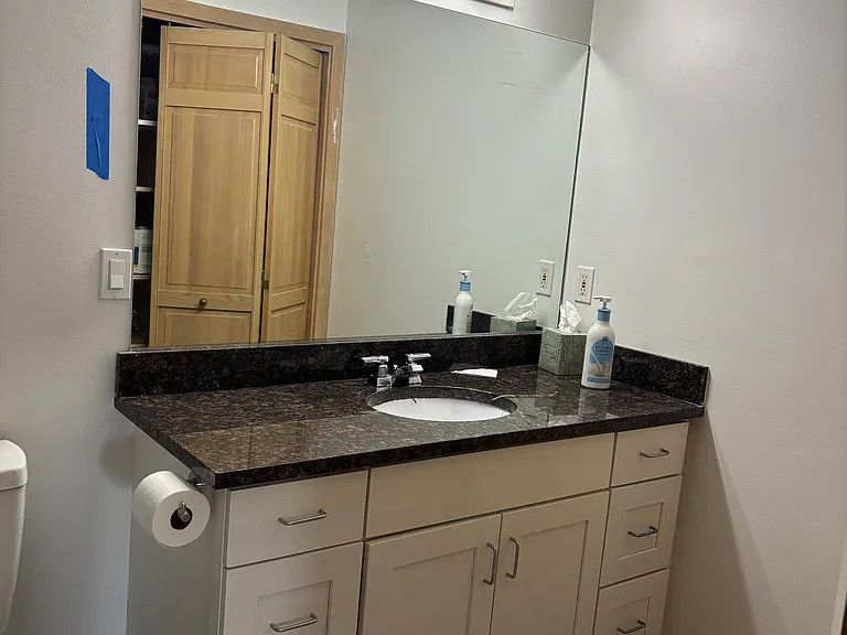 1909 Broadway E #3 — Photo 9
