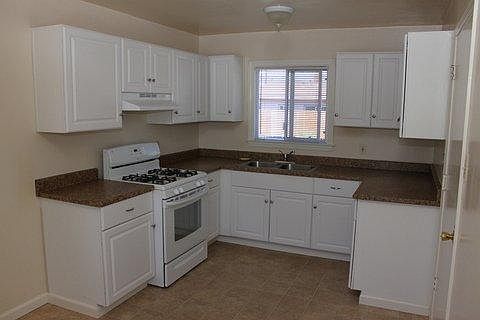 2nd image of 217 Littleness Ave