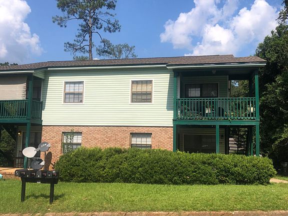 3rd image of 385 Belmont Rd APT A