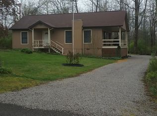 8211 Cherokee Trl, Crossville, TN 38572