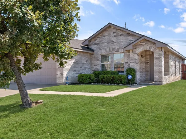 9100 Noontide Dr, Fort Worth, TX 76179