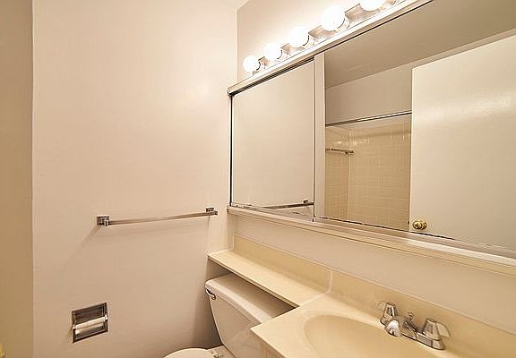5th image of 304 E 92nd St APT 4W